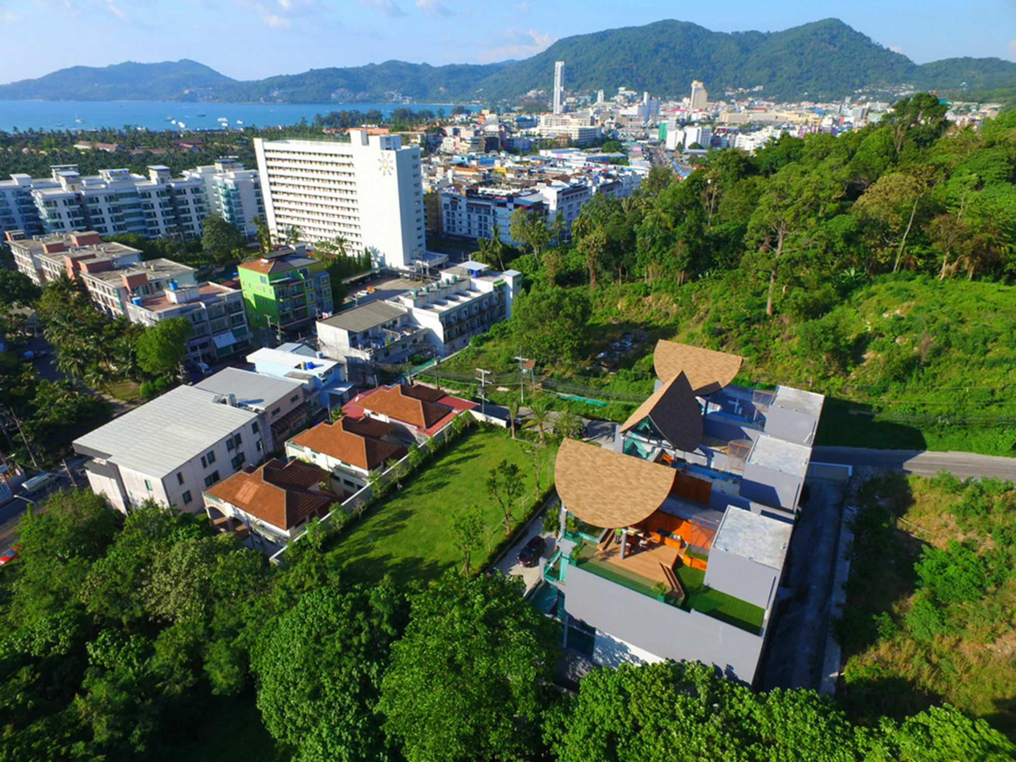 Bukit Pool Villas - Sha Extra Plus Patong Exteriör bild